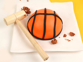 Basket Ball Ferrero Rocher Pinata Cake 