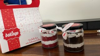 Red-Velvet & Oreo Chocolate Jar Cake