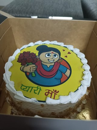 Pyari Maa Poster Cake