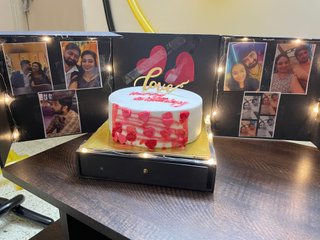 Love Cake Surprise Box