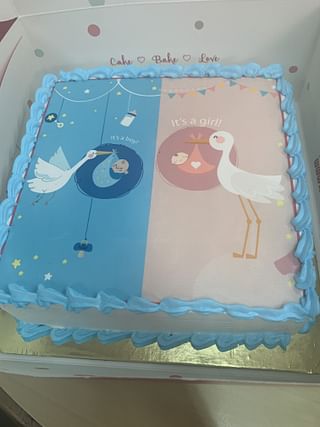 Guns or Glitter Baby Shower Cake