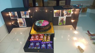 Surprise Box With Chocolate Photo Cake
