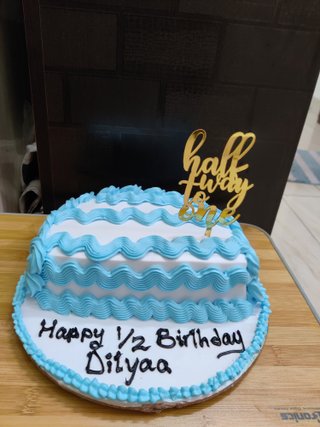 Blue Creamy Half Cake