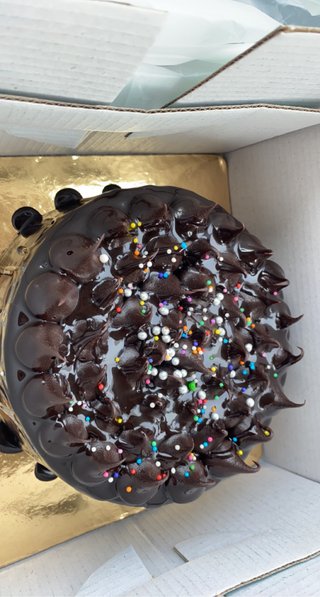 Snicker Fuse Chocolate Cake