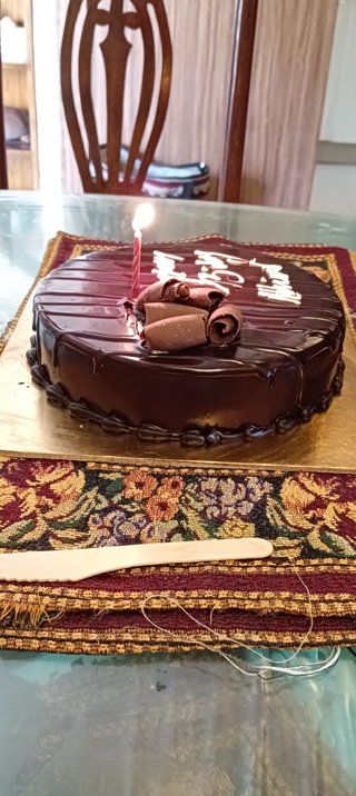 Lip-smacking Dark Chocolate Cake
