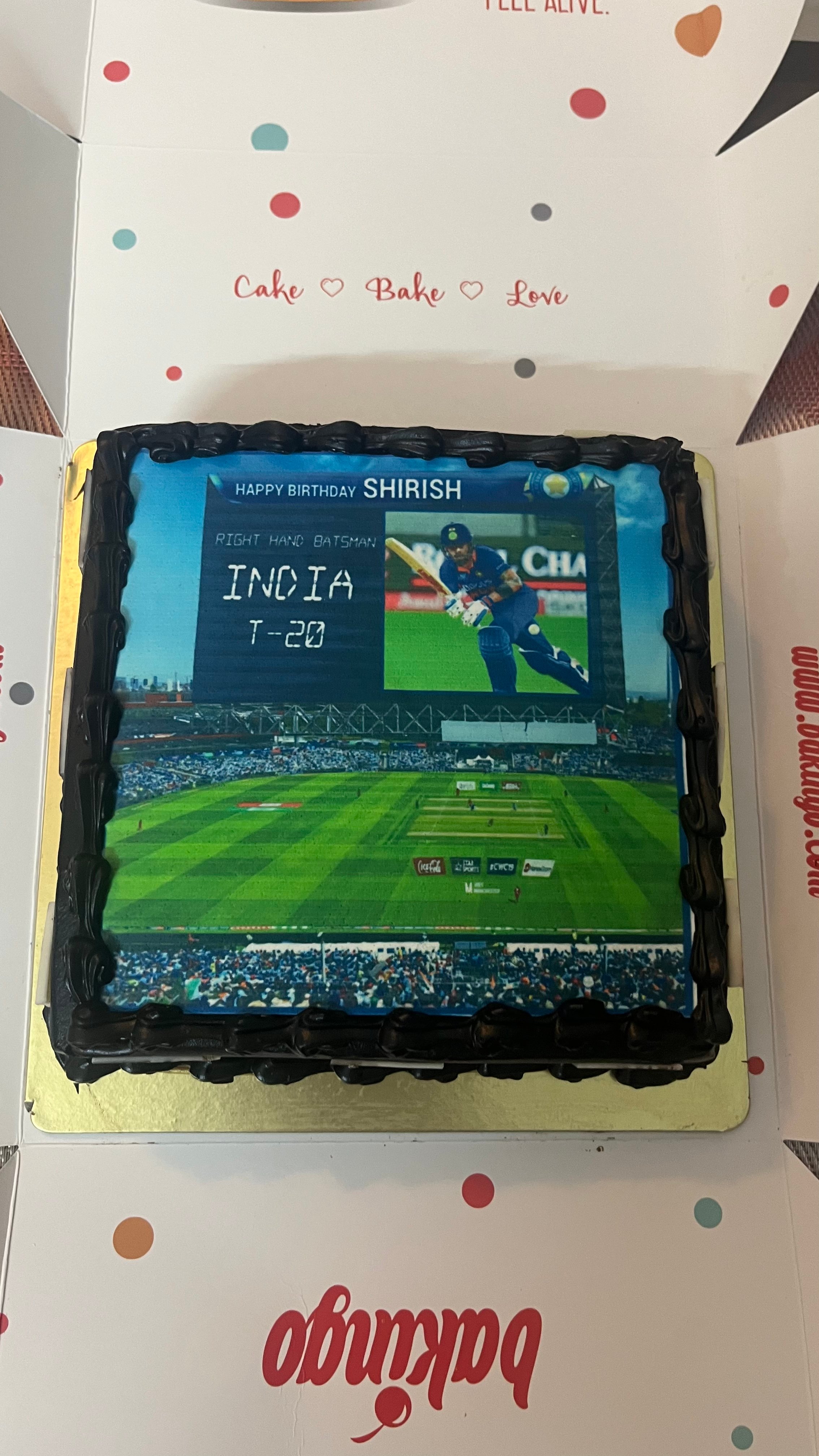 Details more than 140 cricket ground cake design super hot