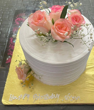 Round Pink Roses Vanilla Cake