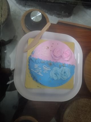 Baby Girl Or Boy Cake