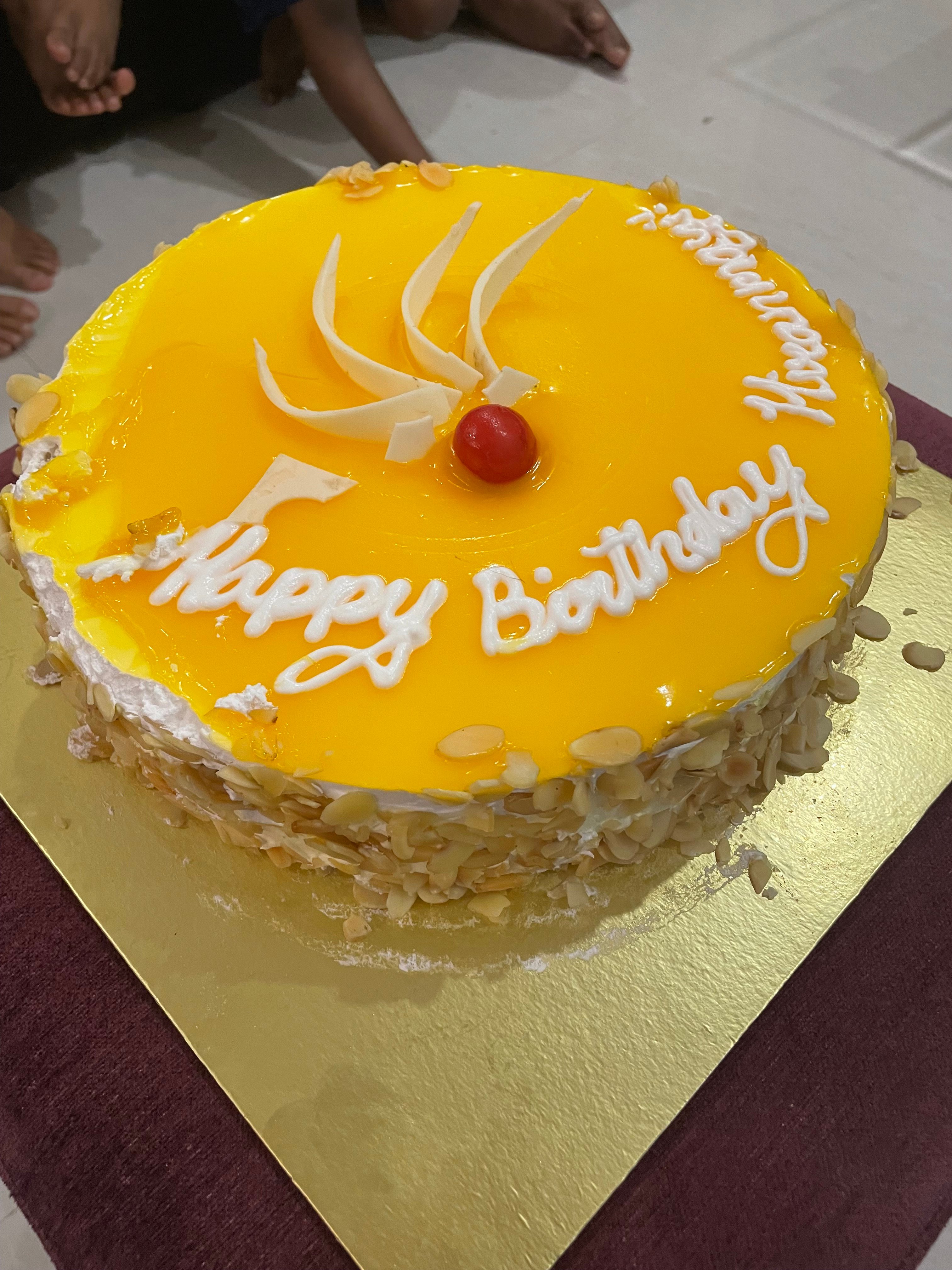 M08) Mango Layer Cake (Half Kg). – Tricity 24