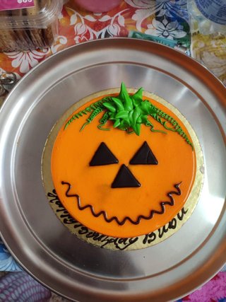 Halloween Jack O Lantern Cake