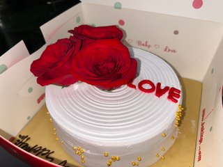 Love N Rose pinepple Cake