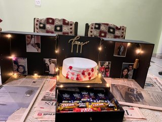 Vanilla Cake In Anniversary Box
