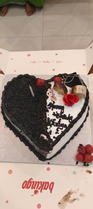 Heart Shape Chocolate Vanilla Cream Cake