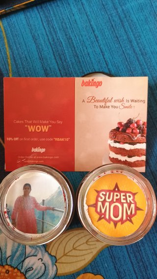 Super Mom Red Velvet Photo Jar Cakes