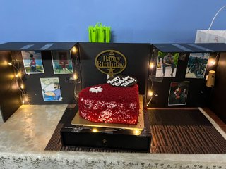Red Velvet Cake N Chocolate Box