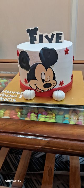 Mickey Mouse Fondant Stars Cake