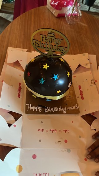Happy Birthday Choco Ball Pinata Cake