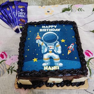 Astronaut Delight Birthday Cake