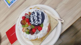 Fresh Fruits & Roasted Almonds Cake