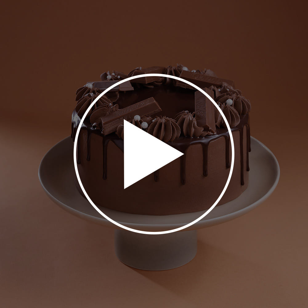 KitKat Swirls Drip Cake