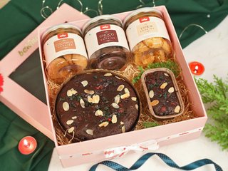 Xmas Plum Cakes N Cookies Gift Pack