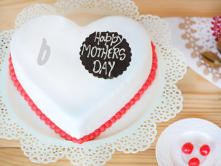 Order Heart Shaped Fondant Vanilla Cake For Mothers Day