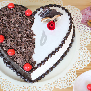Heart Shaped Black Forest Vanilla Cake in Noida