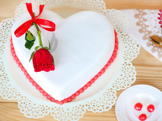 Heart Shaped Vanilla Strawberry Cake For Co-Workers Last Day