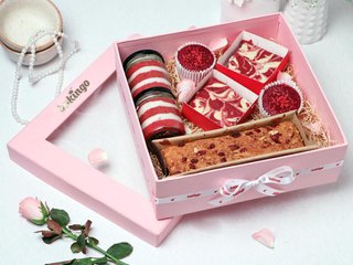 Cakes and Brownies Gift Hamper