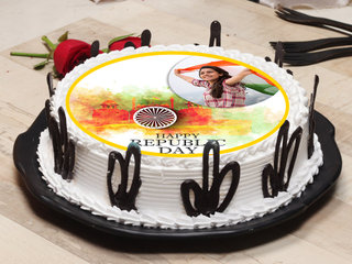 Round Shape Patriotic Cake