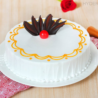 Vanilla Quest - Round Shaped Vanilla Cake in Hyderabad
