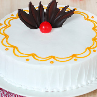Zoom View of Lovably Round Shaped Vanilla Cake in Noida