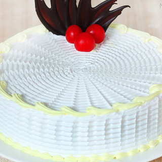 Zoom View of Creamy Joyous - Round Shaped Vanilla Cake in Noida