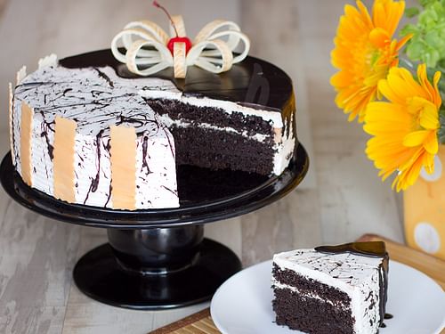 Buy Half Chocolate Half Vanilla Cake Ebony And Ivory Buy Half Chocolate Half Vanilla Cake Ebony And Ivory