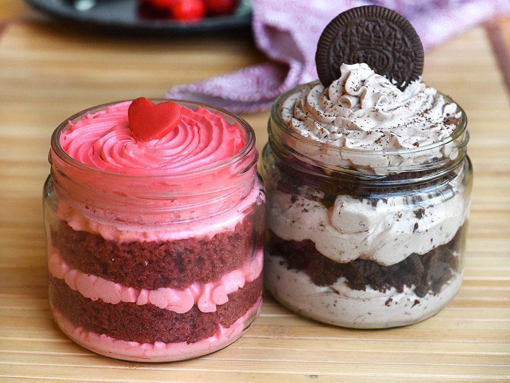 Buy RedVelvet And Oreo Chocolate Jar Cake ComboRedVelvet & Oreo