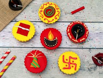 Buy Diwali Vanilla Cupcakes 6 Pcs Happy Deepavali Cupcakes