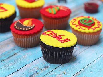 Buy Happy Diwali Choco And Vanilla Cupcakes 6 Pcs Delicious Diwali Cup Cakes