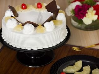 Pineapple Classique - A Pineapple Cake Pineapple Classique - A Pineapple Cake