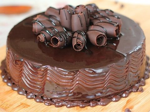 Buy Round Shaped Chocolate Cake 1-Luscious Choco Cake