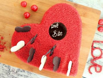 Get Wallpaper Buy Valentines Day Red Velvet Heart Cake Velvety Love Cake HD
