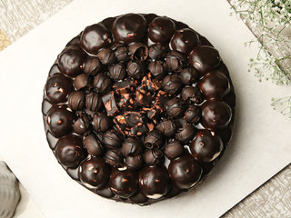 Top View of Snicker Chocolate Cake