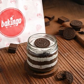 Side View of Oreo Single Jar Cake