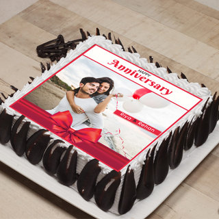 Lateral View of Bow Of Love photo cake for anniversary