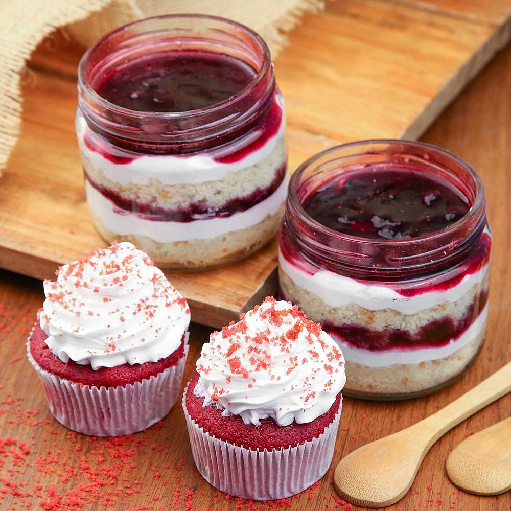 Buy Blueberry Jar Cakes 200 ml with Red Velvet Cupcakes-Red Velvet ...