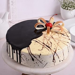 Choco Vanilla Cake: Order Online