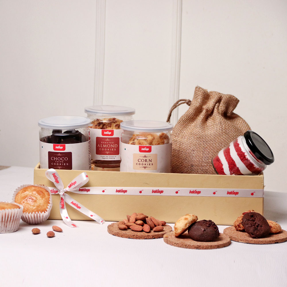Christmas Gift Hampers- Cookies Cakes N Nutty Combo