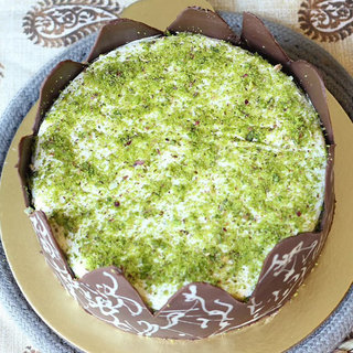 Top View of Choco N Pistachio Flavoured Round Cake