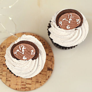 Oreo Clock Cupcakes for New Year 2023