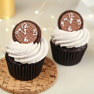Clock Cupcakes for New Year 2022