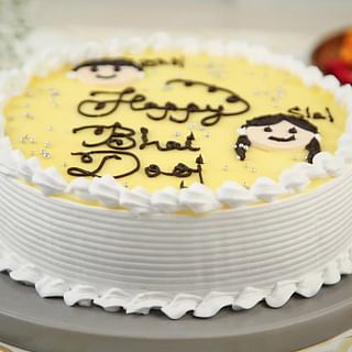 Side View of Bhai Dooj Pineapple Cake